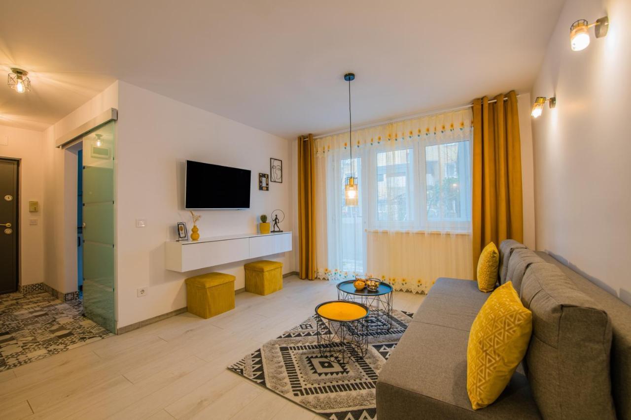 Kitty Sunflower Apartment Alba Iulia Exterior foto